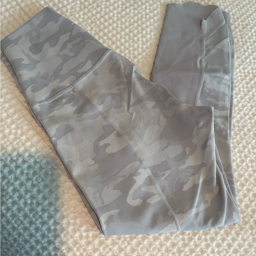 Lululemon Wunder Under High-Rise Crop Scallop Full-On LuxtremeColor